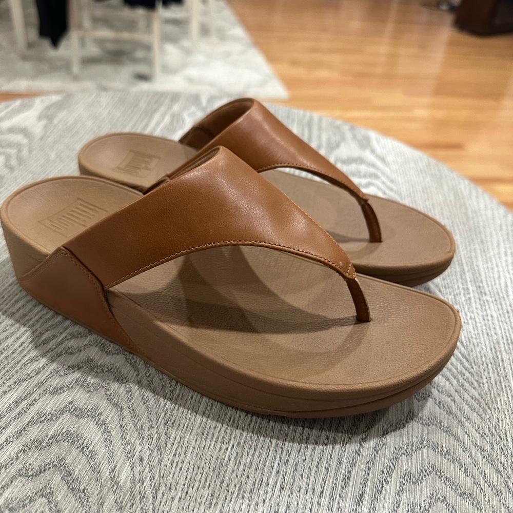 Flipflop sandal used but in a very good condition.